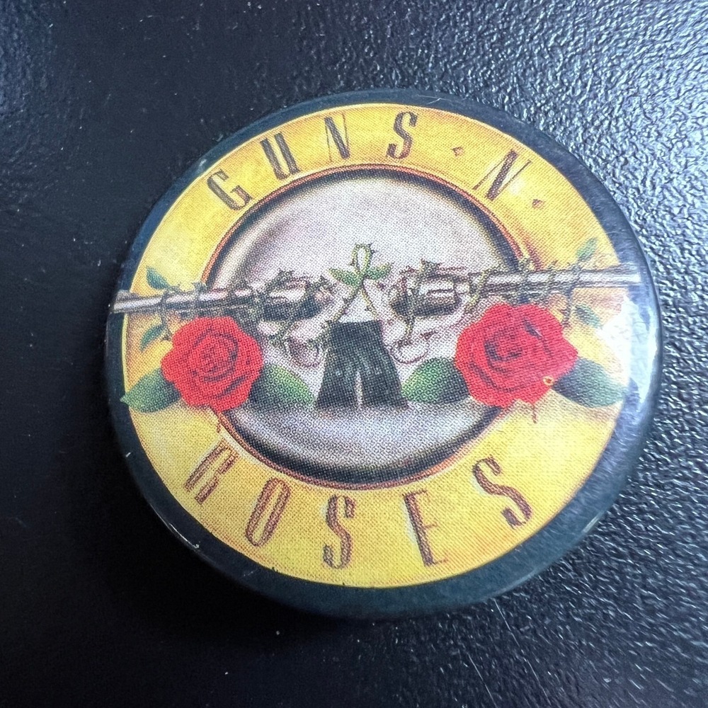 Vintage Guns N Roses Metal Pin 1987 Lapel‎ Logo Pinback